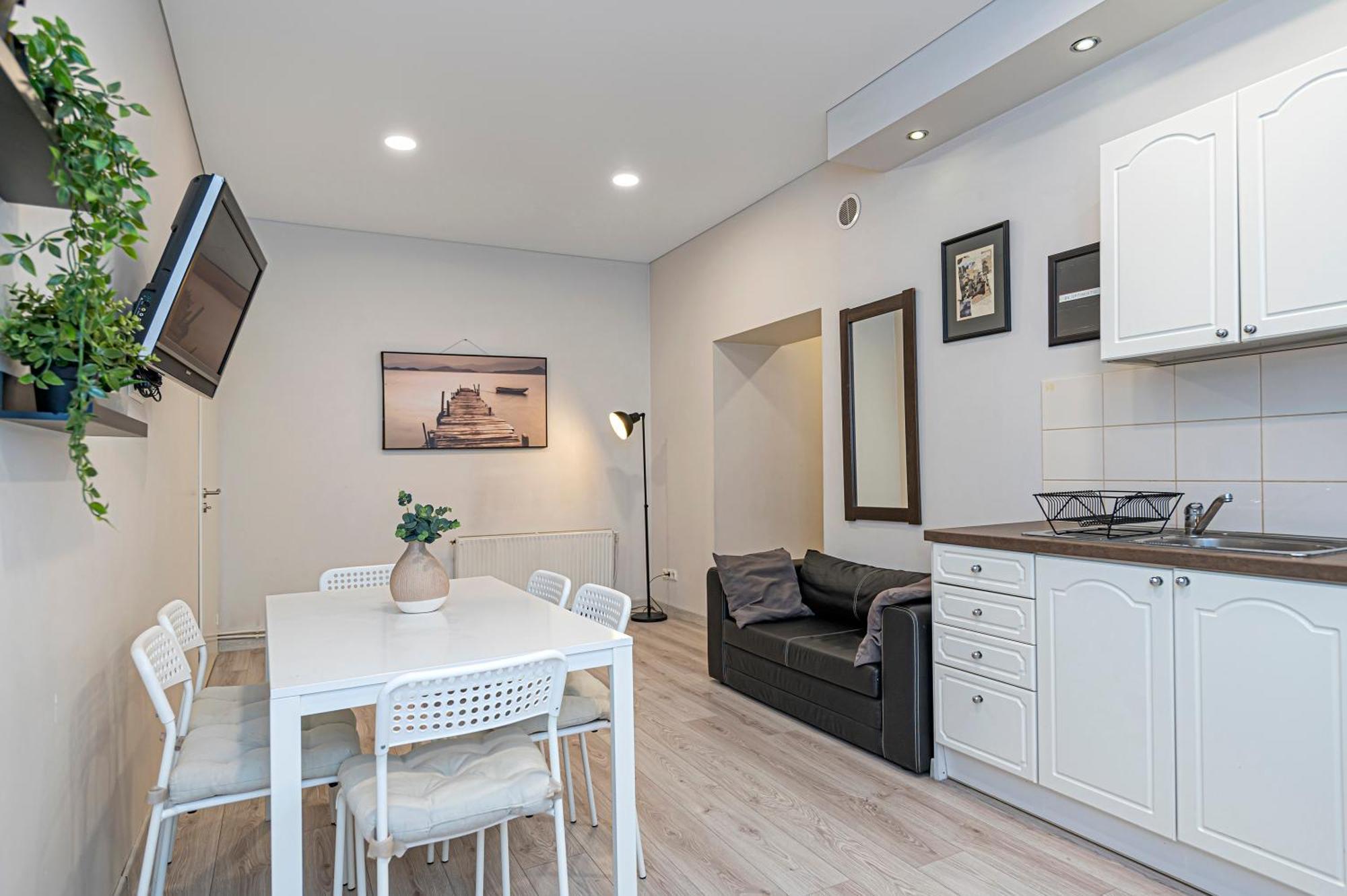 City Centre 3Bd Apartment By Hostlovers Kaunas Bagian luar foto