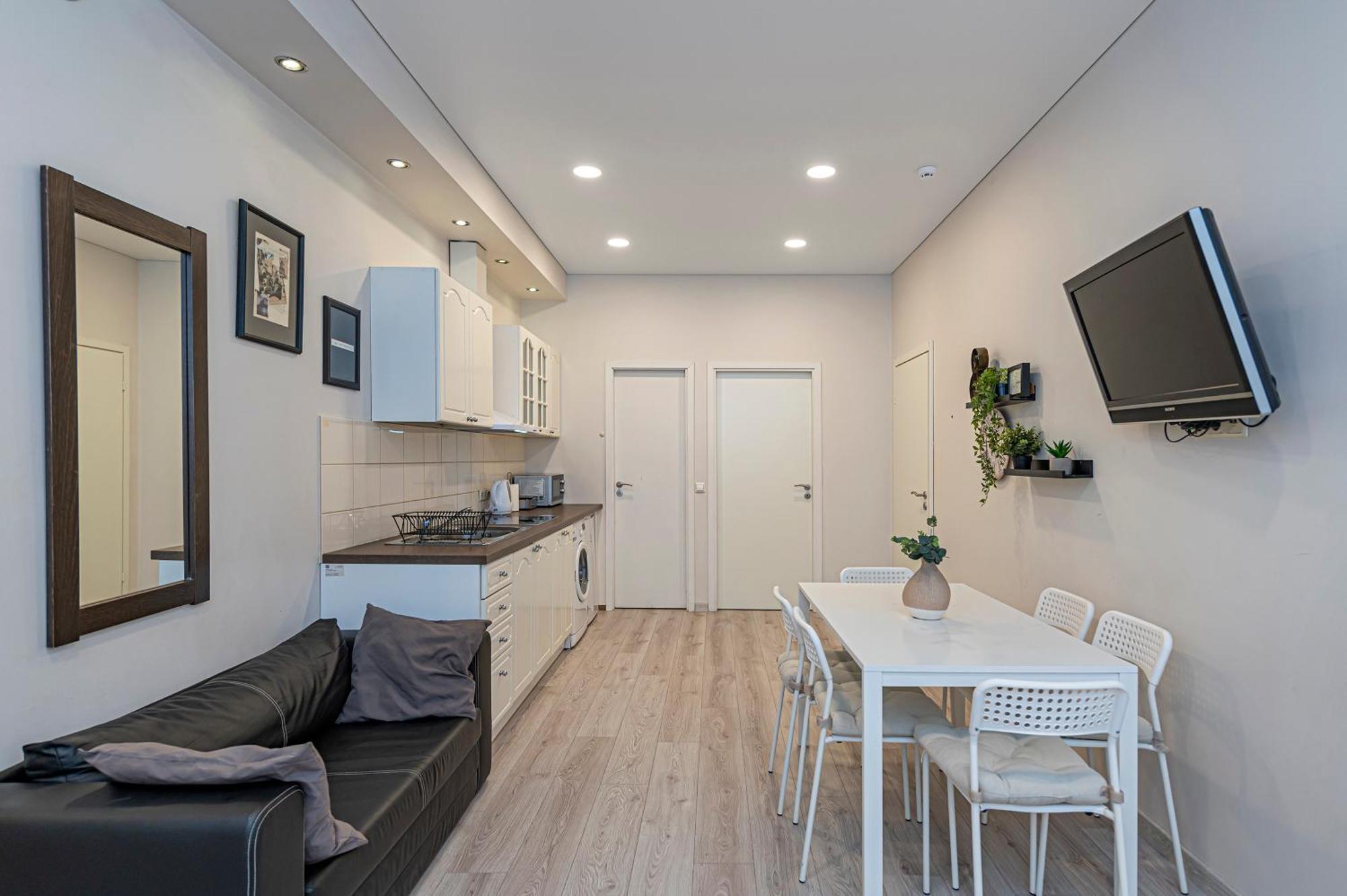 City Centre 3Bd Apartment By Hostlovers Kaunas Bagian luar foto