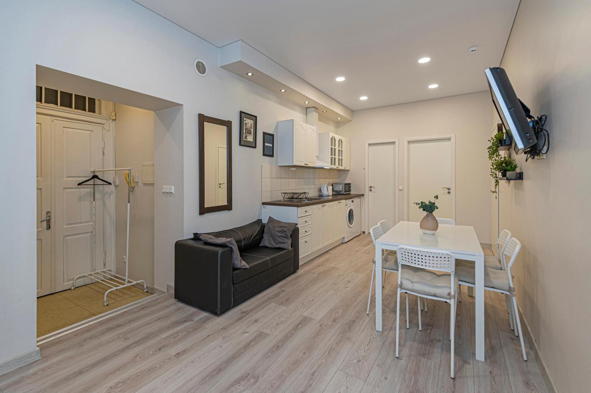 City Centre 3Bd Apartment By Hostlovers Kaunas Bagian luar foto